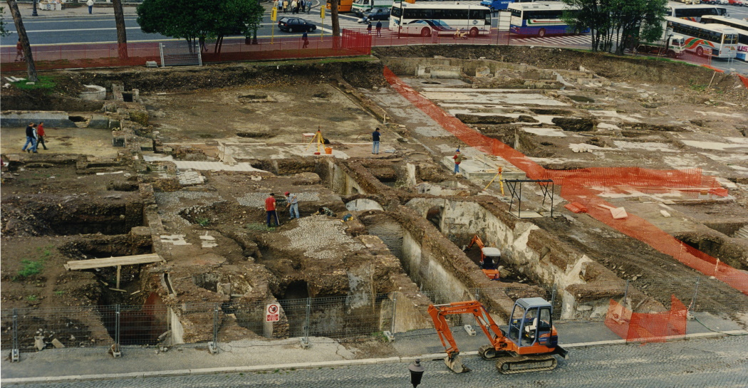 : Il Foro di Traiano in corso di scavo (Archivio Ufficio Fori Imperiali)