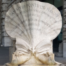 Fontana delle Api - particolare